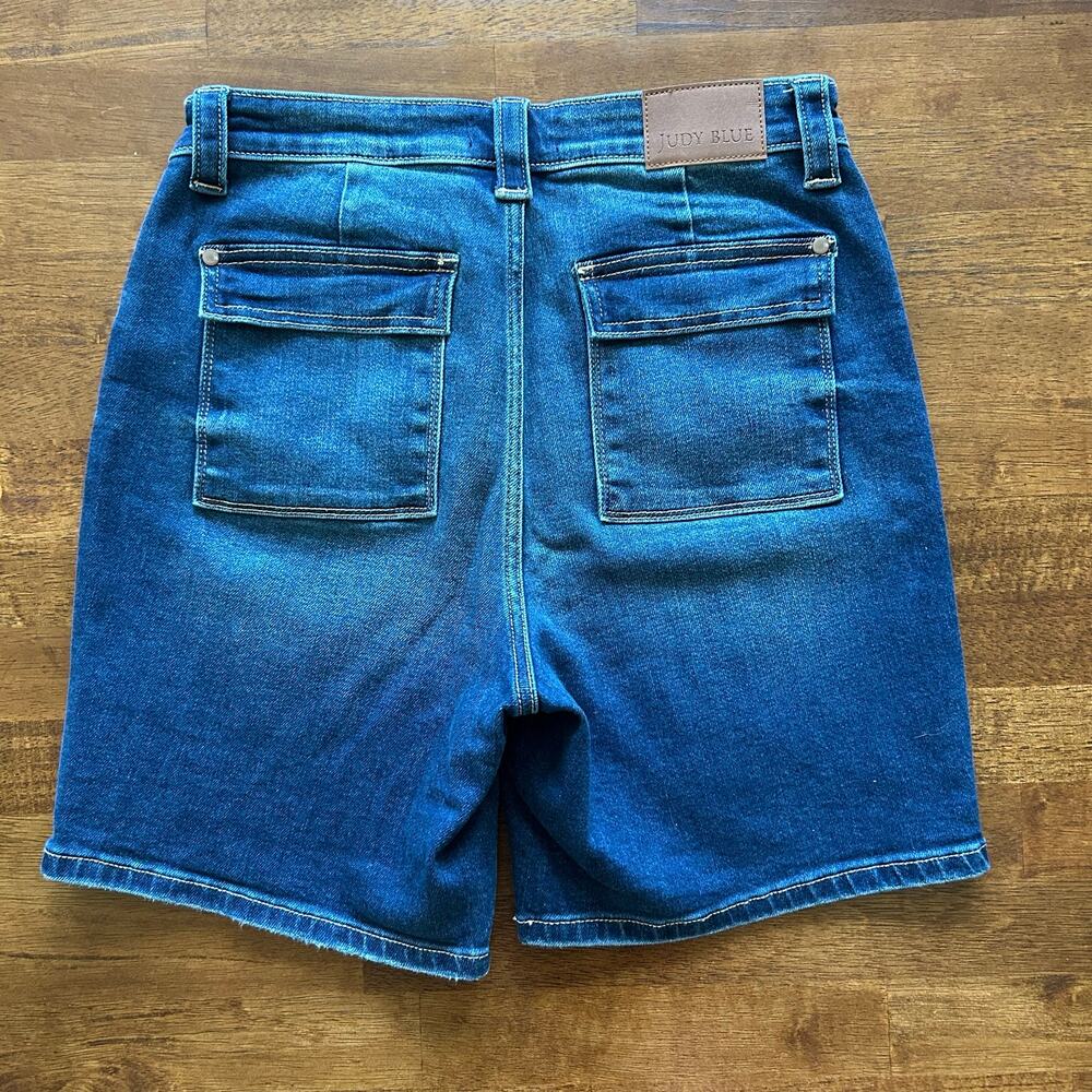 Judy blue women’s jean shorts size large - Picture 2 of 10
